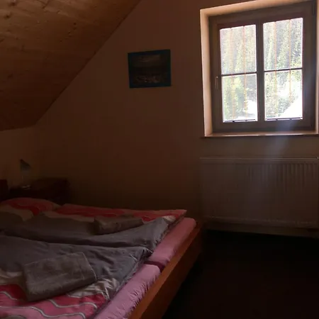 Horalka Alpesi faház Deménvölgy